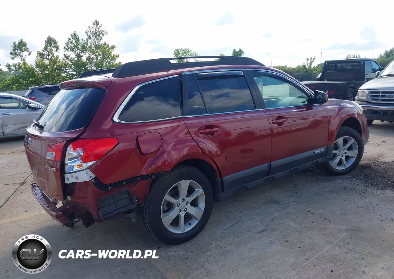 2013 Subaru Outback 2.5I Premium VIN:4S4BRCCC3D3260852 - 4