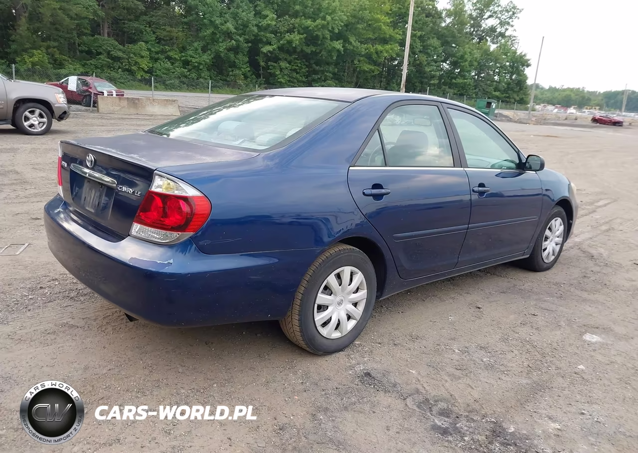 2005 Toyota Camry Le VIN:4T1BE30K05U386900 - 4