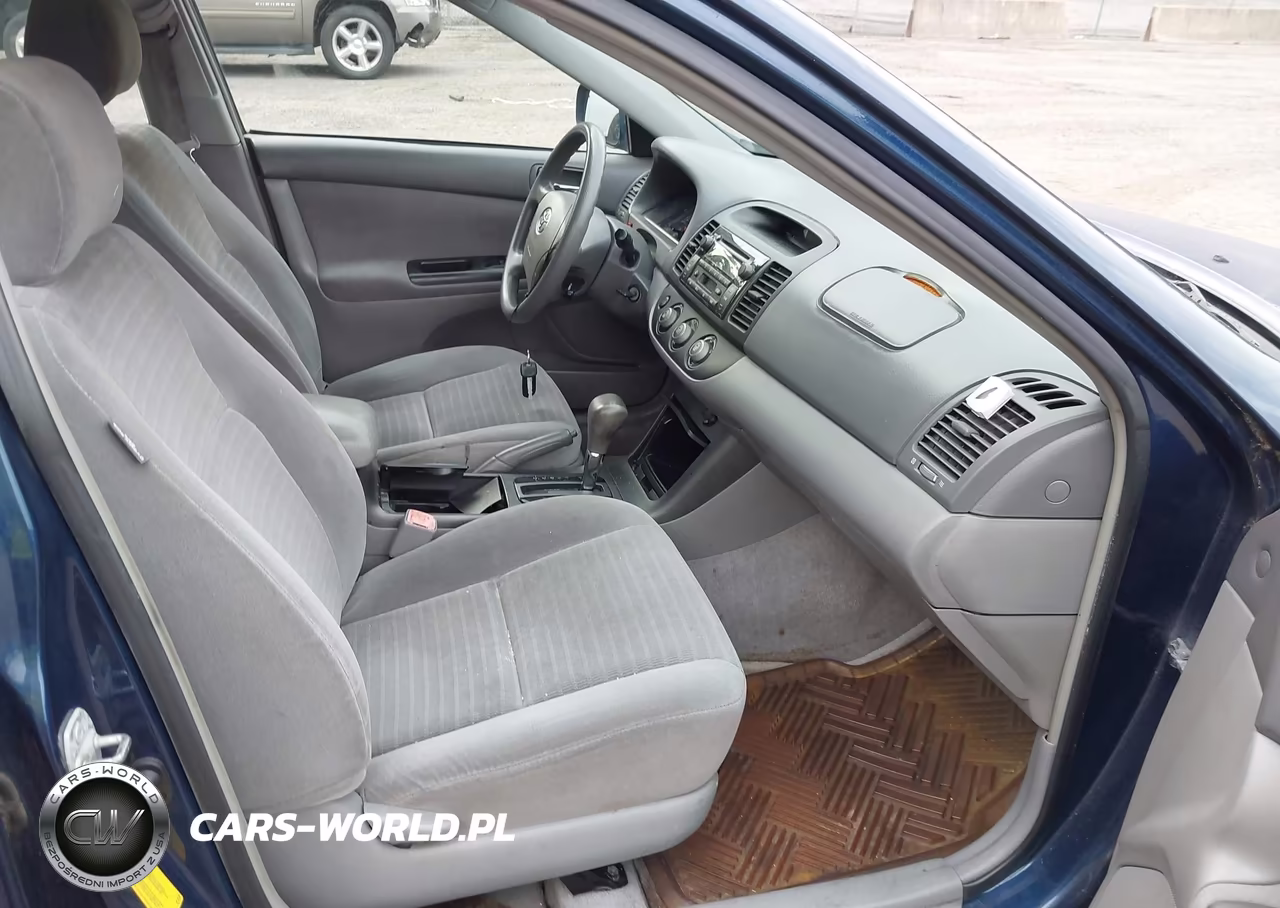 2005 Toyota Camry Le VIN:4T1BE30K05U386900 - 5