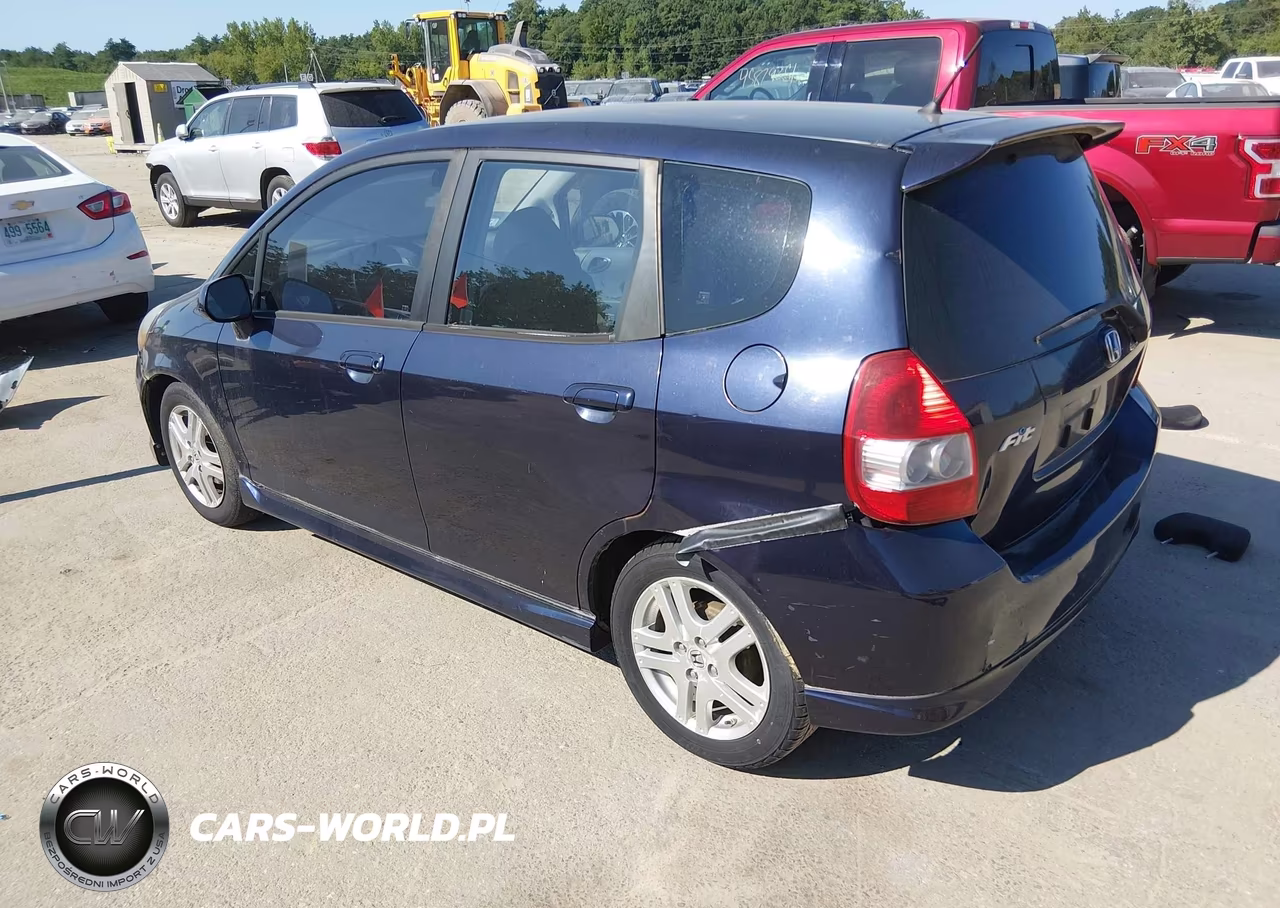 2008 Honda Fit Sport VIN:JHMGD38658S015198 - 3
