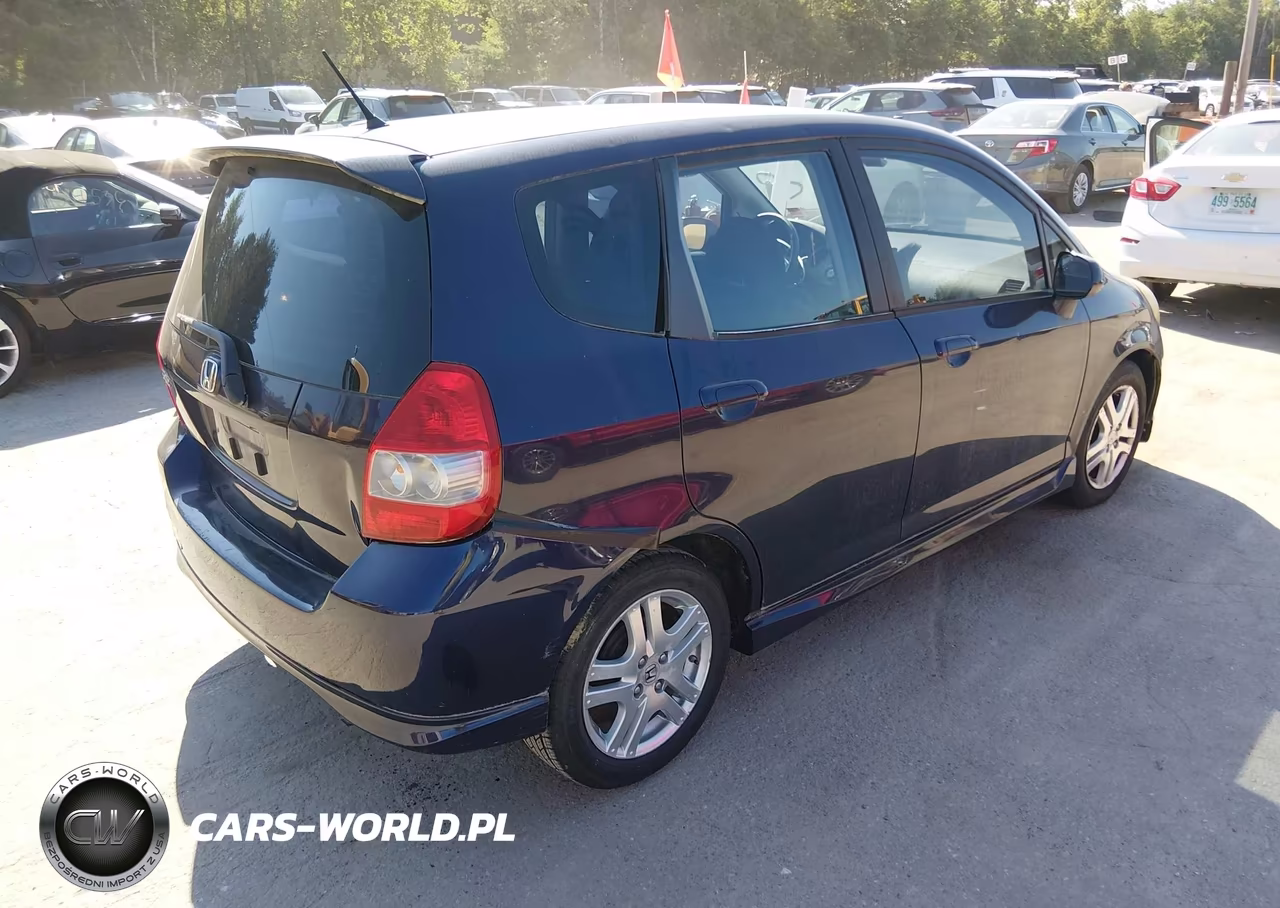 2008 Honda Fit Sport VIN:JHMGD38658S015198 - 4