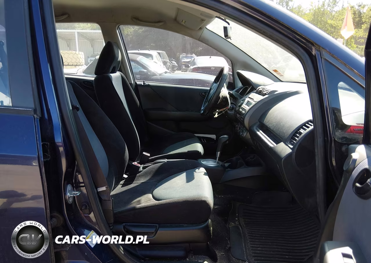 2008 Honda Fit Sport VIN:JHMGD38658S015198 - 5