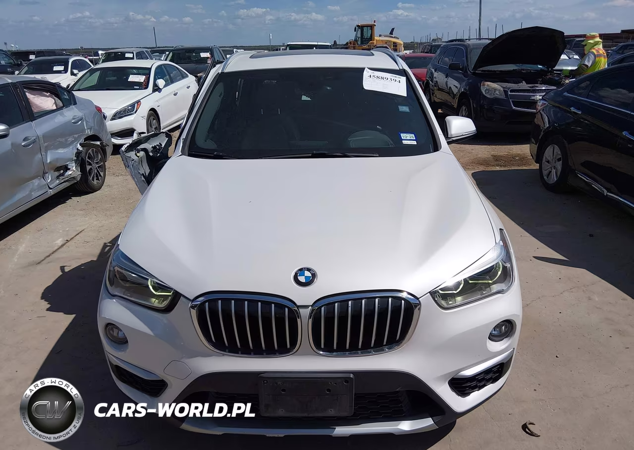 2018 BMW X1 Sdrive28I VIN:WBXHU7C39J3H43137 - 11