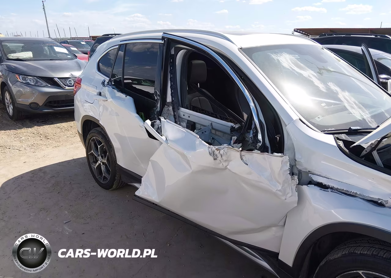 2018 BMW X1 Sdrive28I VIN:WBXHU7C39J3H43137 - 6