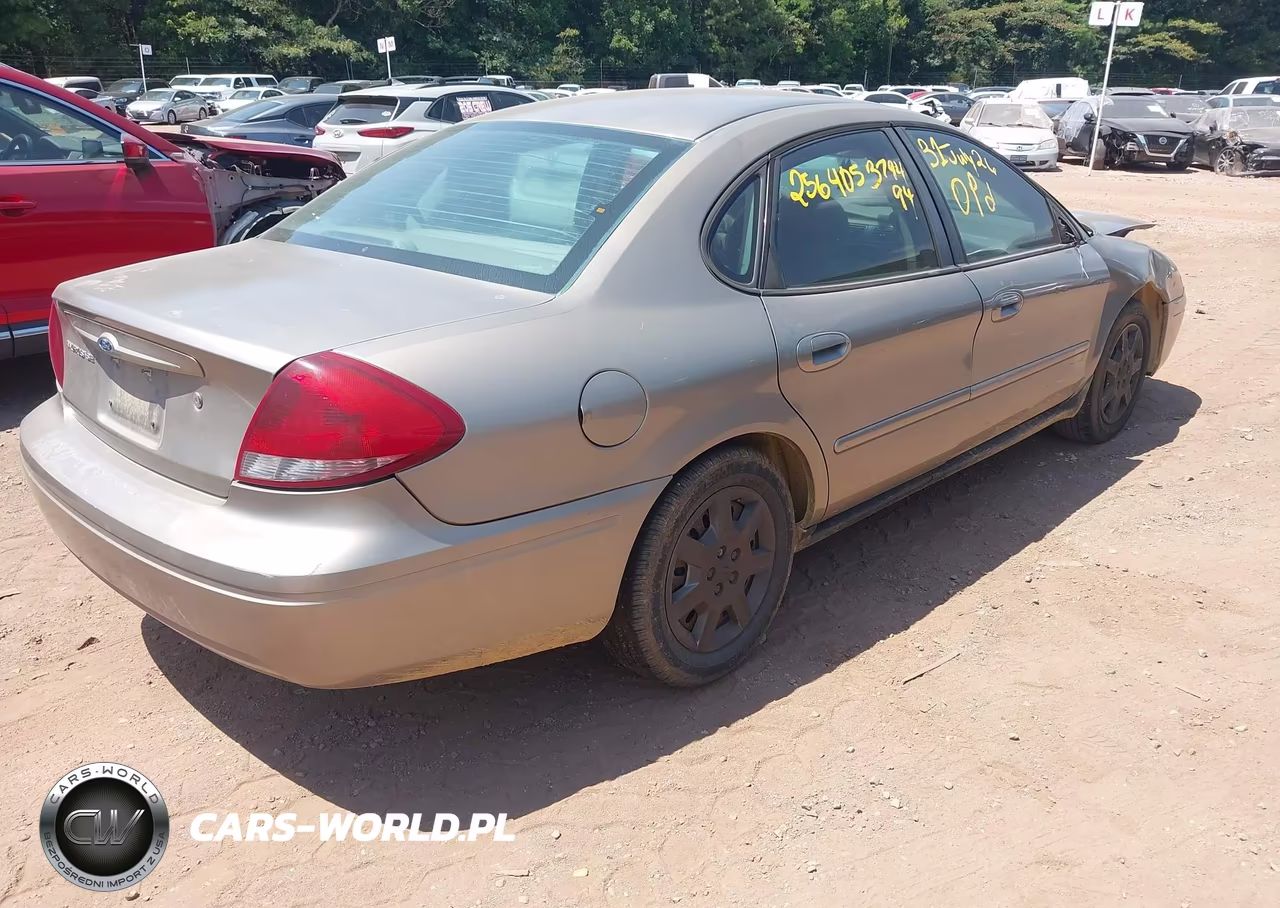 2007 Ford Taurus Se VIN:1FAFP53UX7A142769 - 4