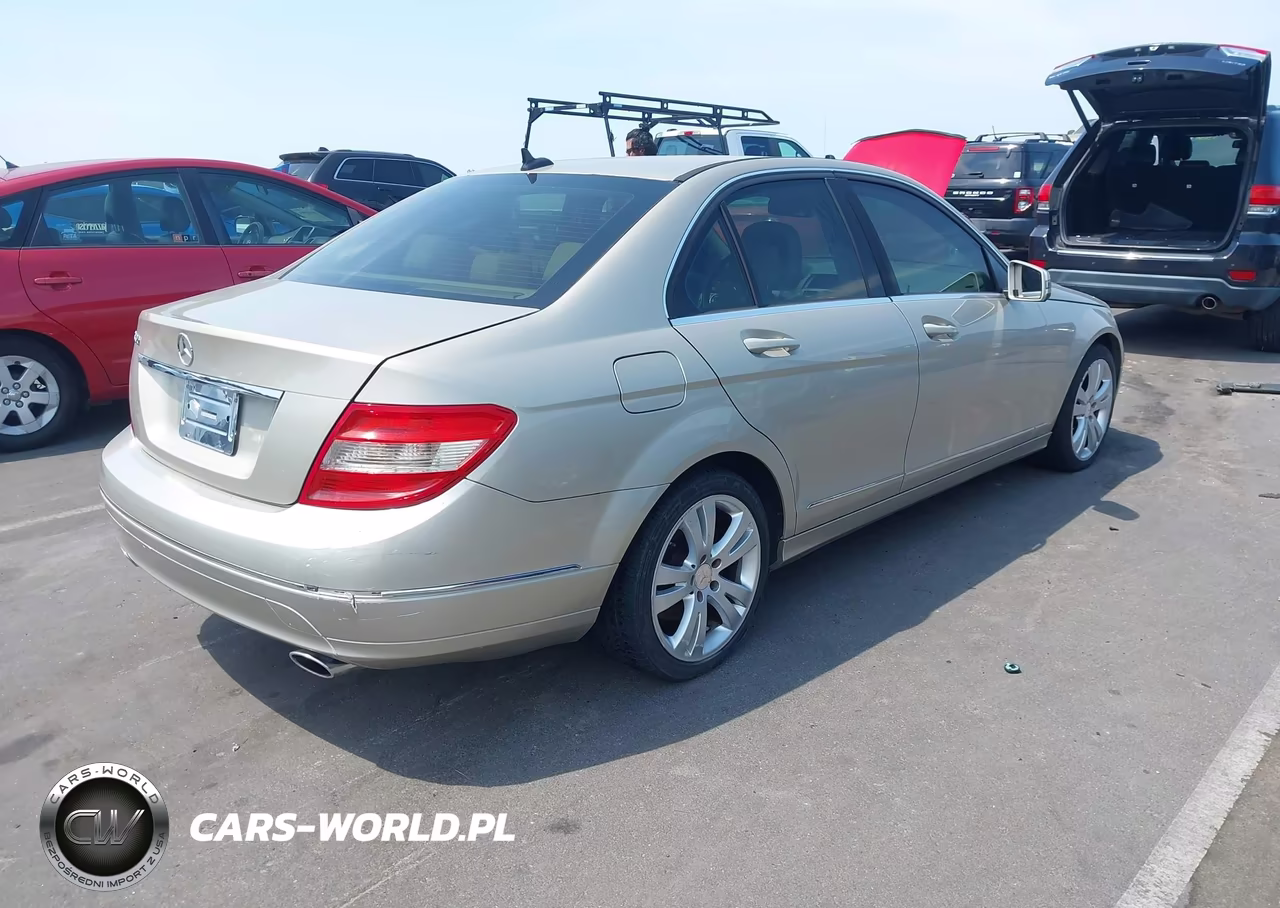 2011 Mercedes-Benz C 300 Luxury-Sport VIN:WDDGF5EB0BR157567 - 4