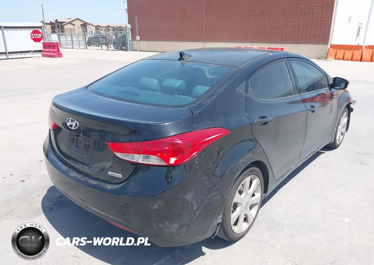 2013 Hyundai Elantra Limited VIN:KMHDH4AE0DU927165 - 4