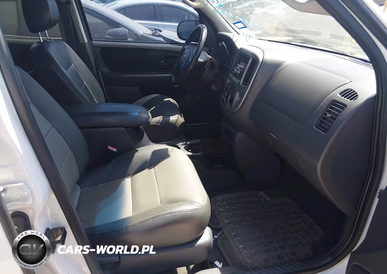2004 Ford Escape Xlt VIN:1FMYU03154KA19371 - 5