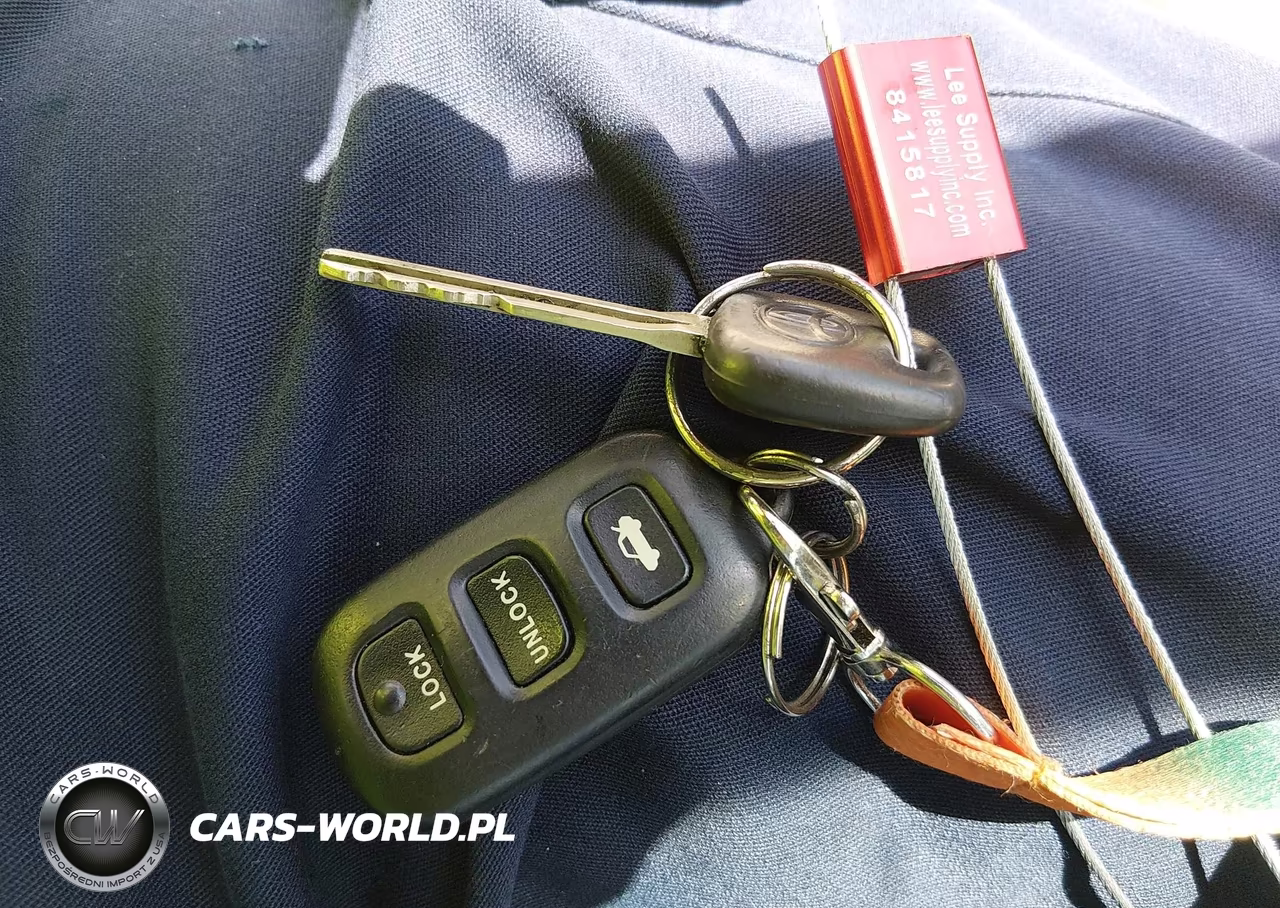 2003 Toyota Camry Le VIN:4T1BE32K73U771901 - 11