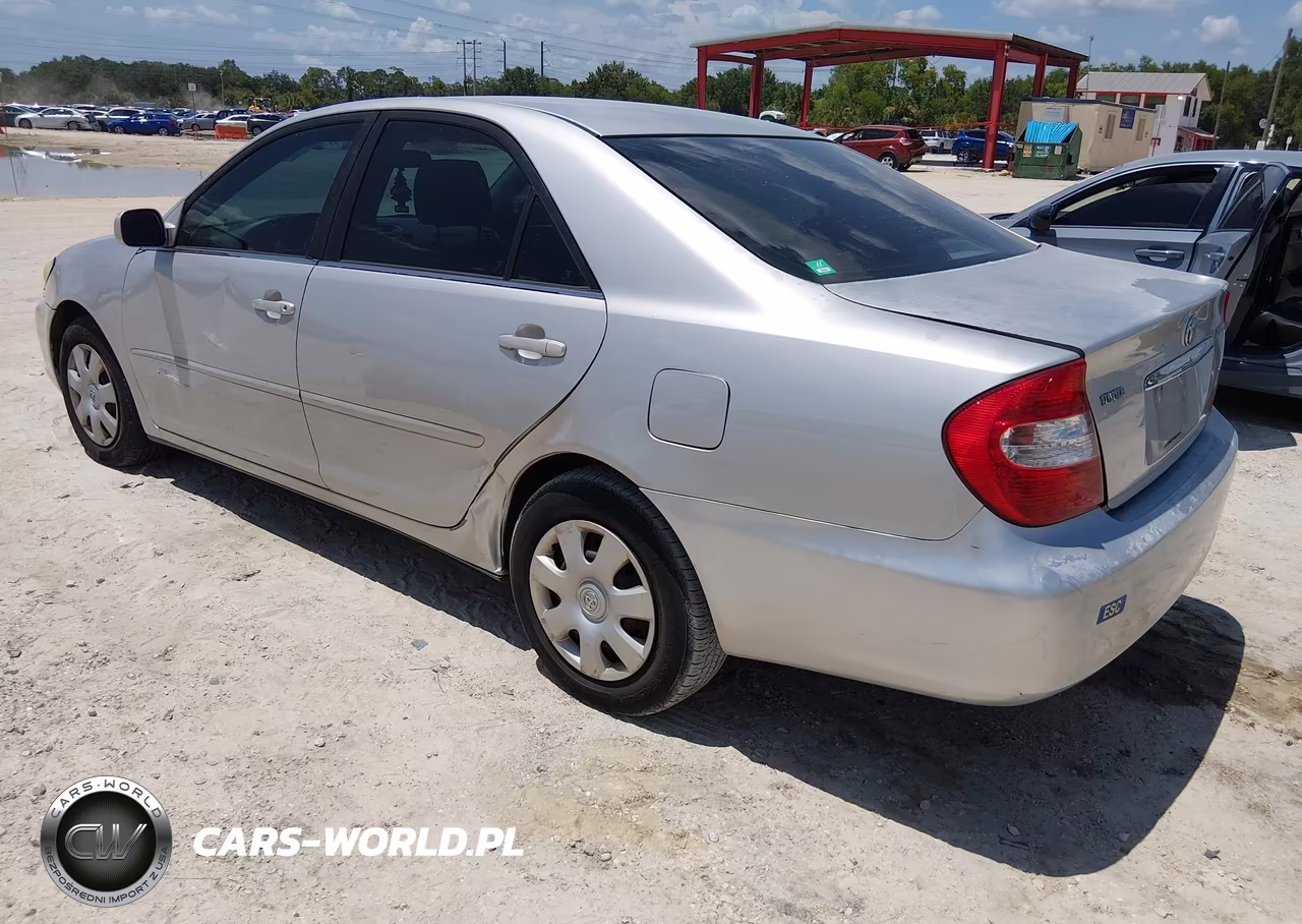 2003 Toyota Camry Le VIN:4T1BE32K73U771901 - 3
