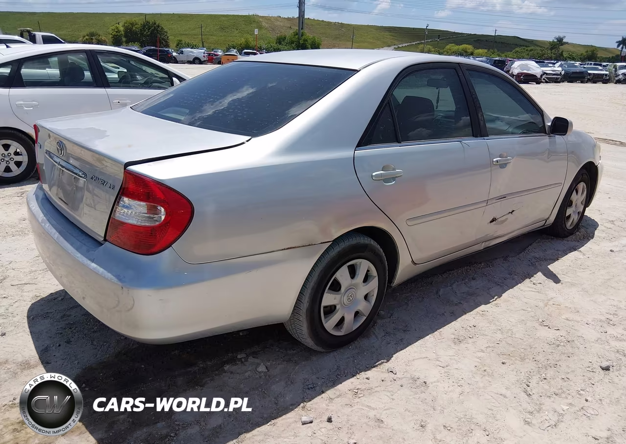 2003 Toyota Camry Le VIN:4T1BE32K73U771901 - 4