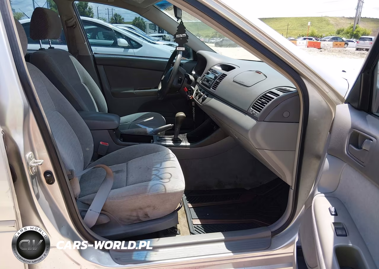 2003 Toyota Camry Le VIN:4T1BE32K73U771901 - 5