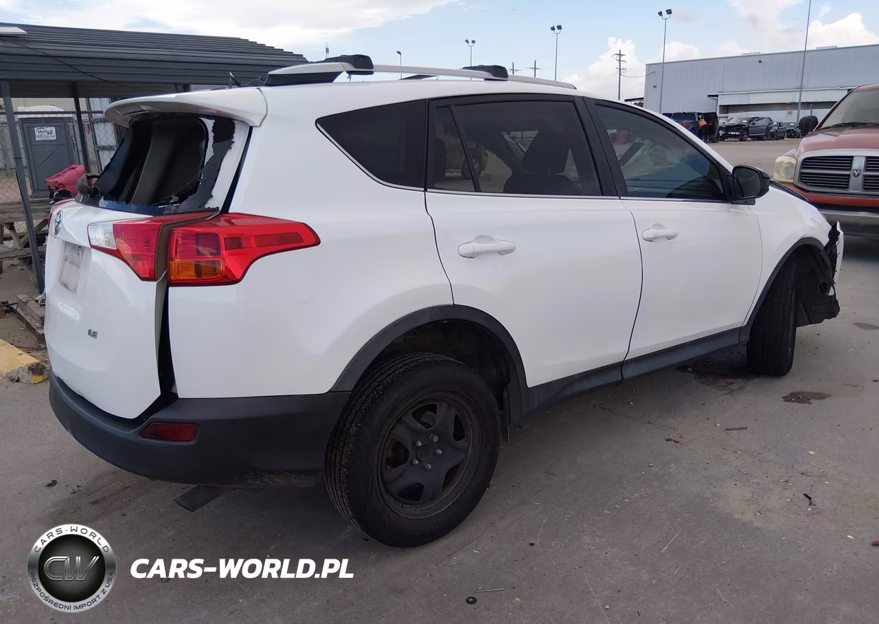 2015 Toyota Rav4 Le VIN:2T3ZFREV3FW200387 - 4