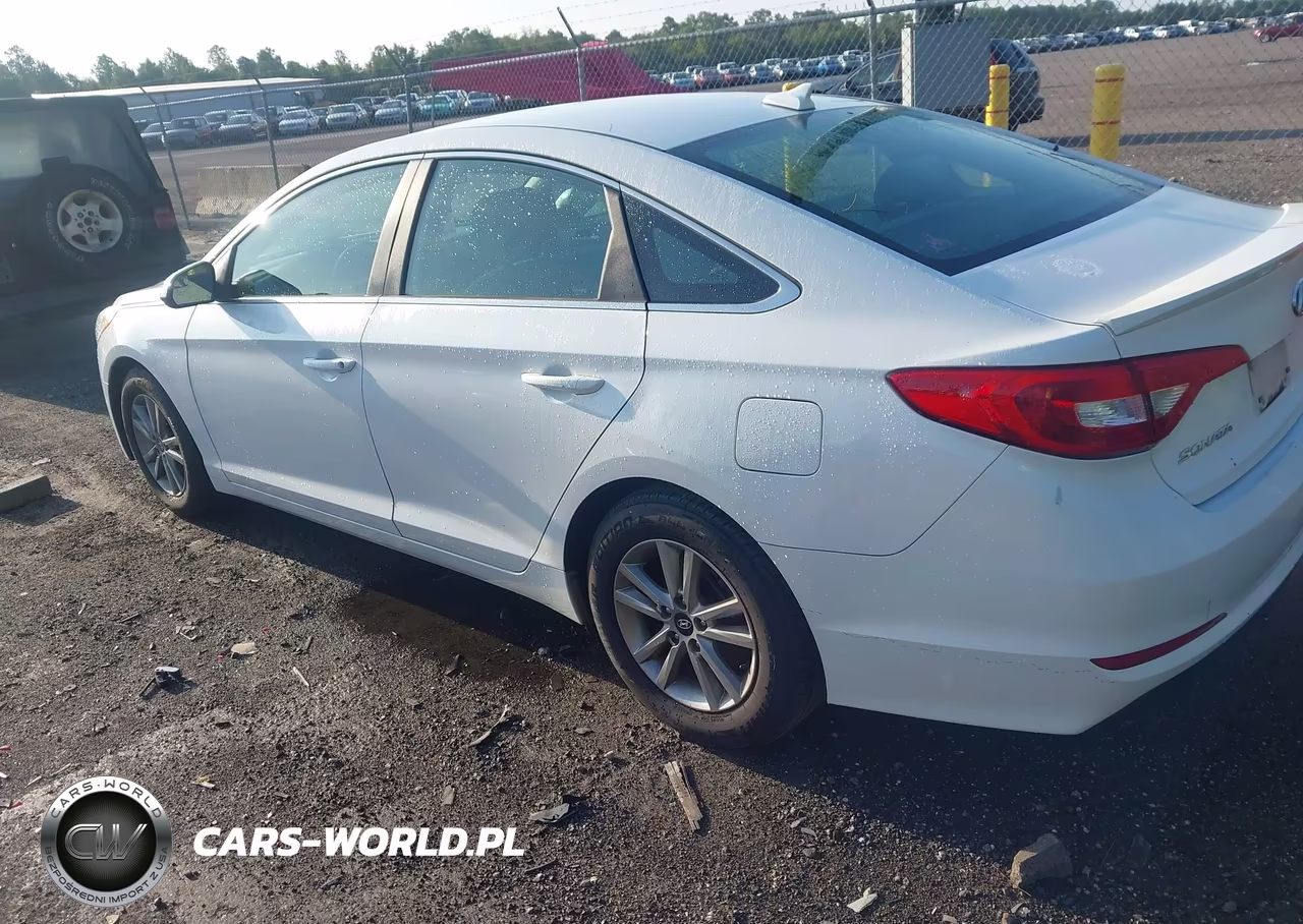 2015 Hyundai Sonata Se VIN:5NPE24AF9FH042446 - 3