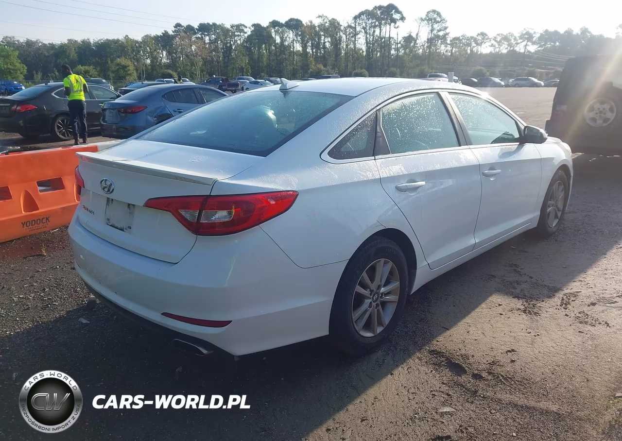 2015 Hyundai Sonata Se VIN:5NPE24AF9FH042446 - 4