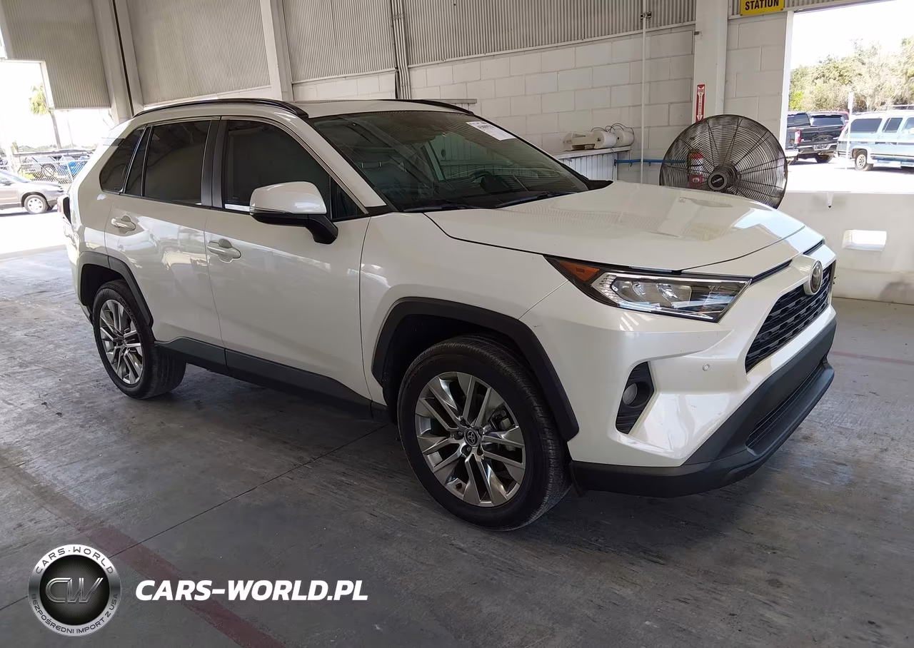 2021 Toyota Rav4 Xle Premium VIN:2T3C1RFV0MW183807 - 1