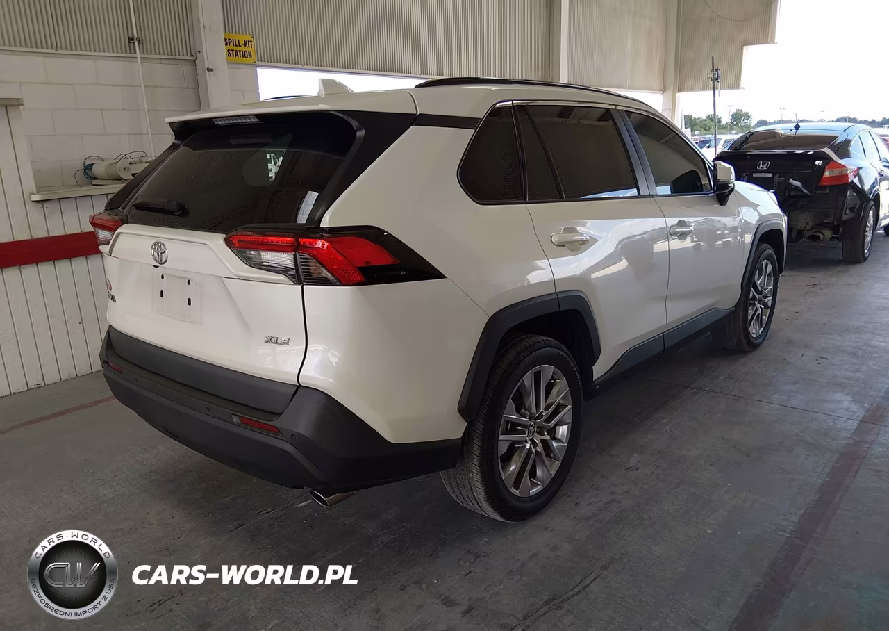 2021 Toyota Rav4 Xle Premium VIN:2T3C1RFV0MW183807 - 4