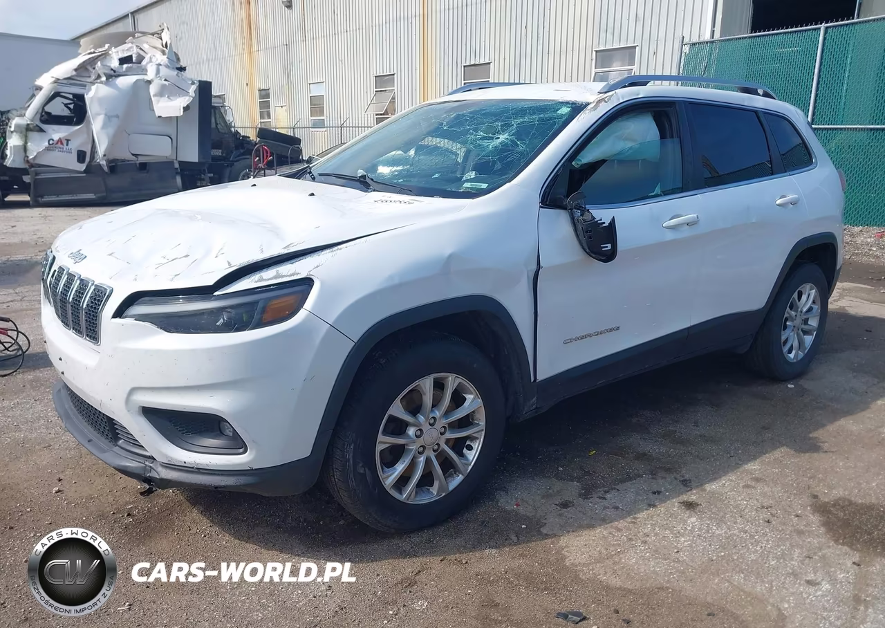 2019 Jeep Cherokee Latitude 4X4 VIN:1C4PJMCB9KD289424 - 2