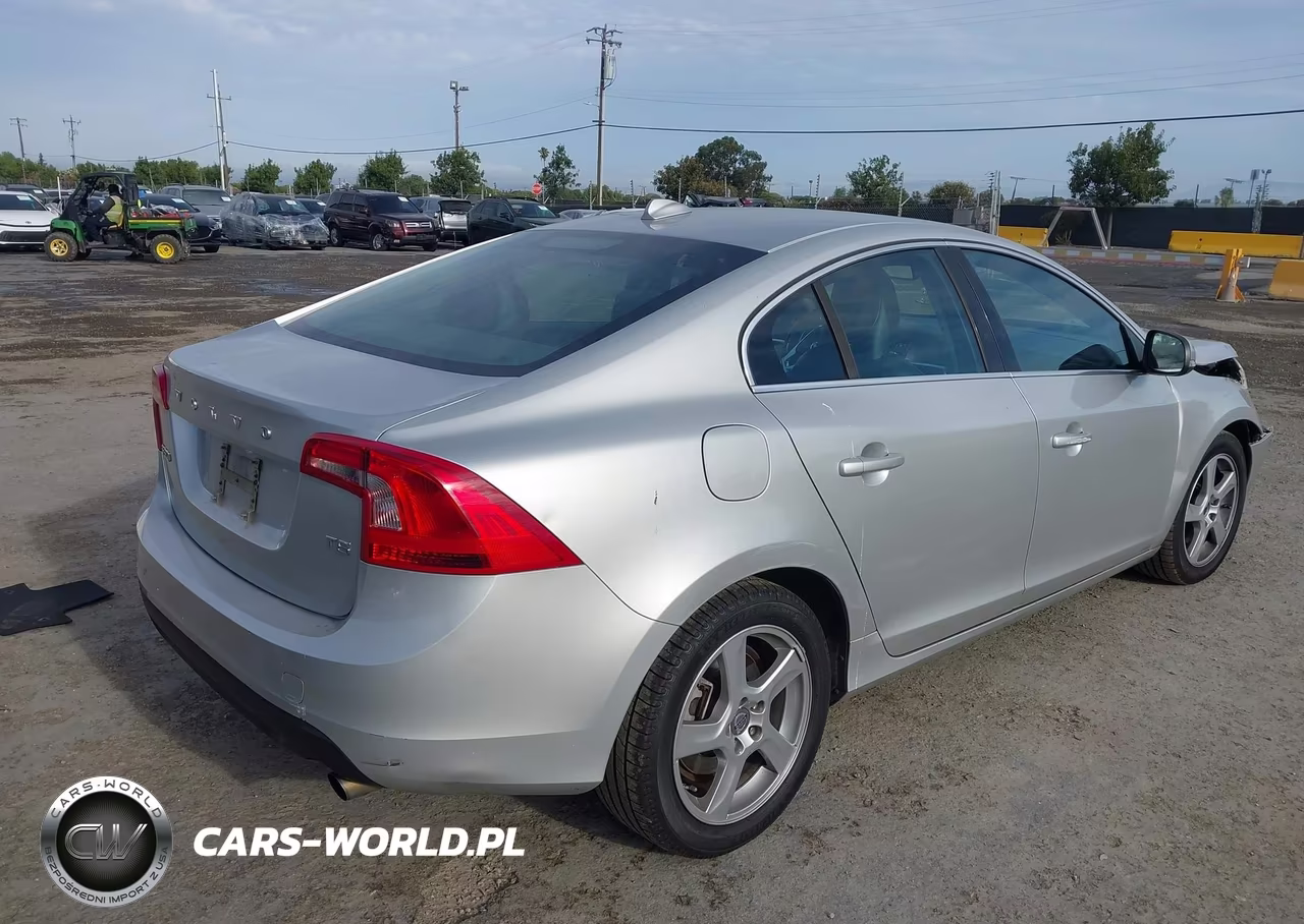 2012 Volvo S60 T5-T5 W-Moonroof VIN:YV1622FS6C2050168 - 4