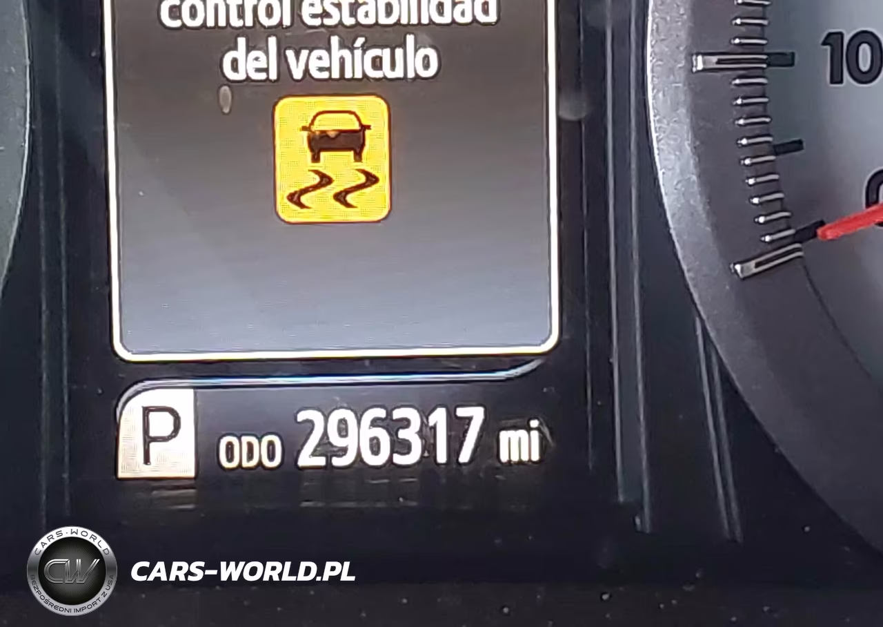 2015 Toyota Sienna Se 8 Passenger VIN:5TDXK3DC9FS641703 - 15