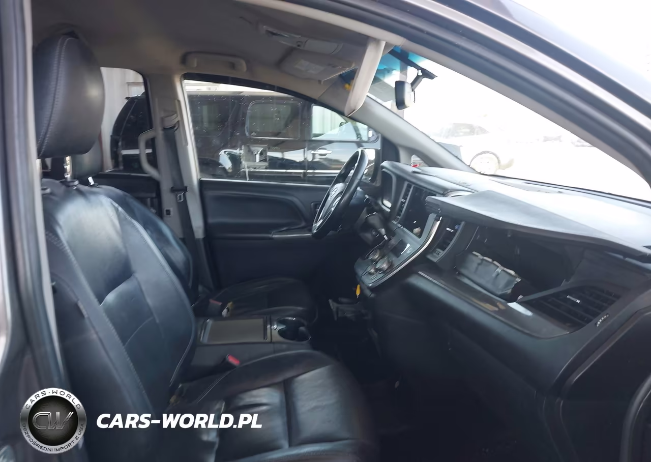 2015 Toyota Sienna Se 8 Passenger VIN:5TDXK3DC9FS641703 - 5