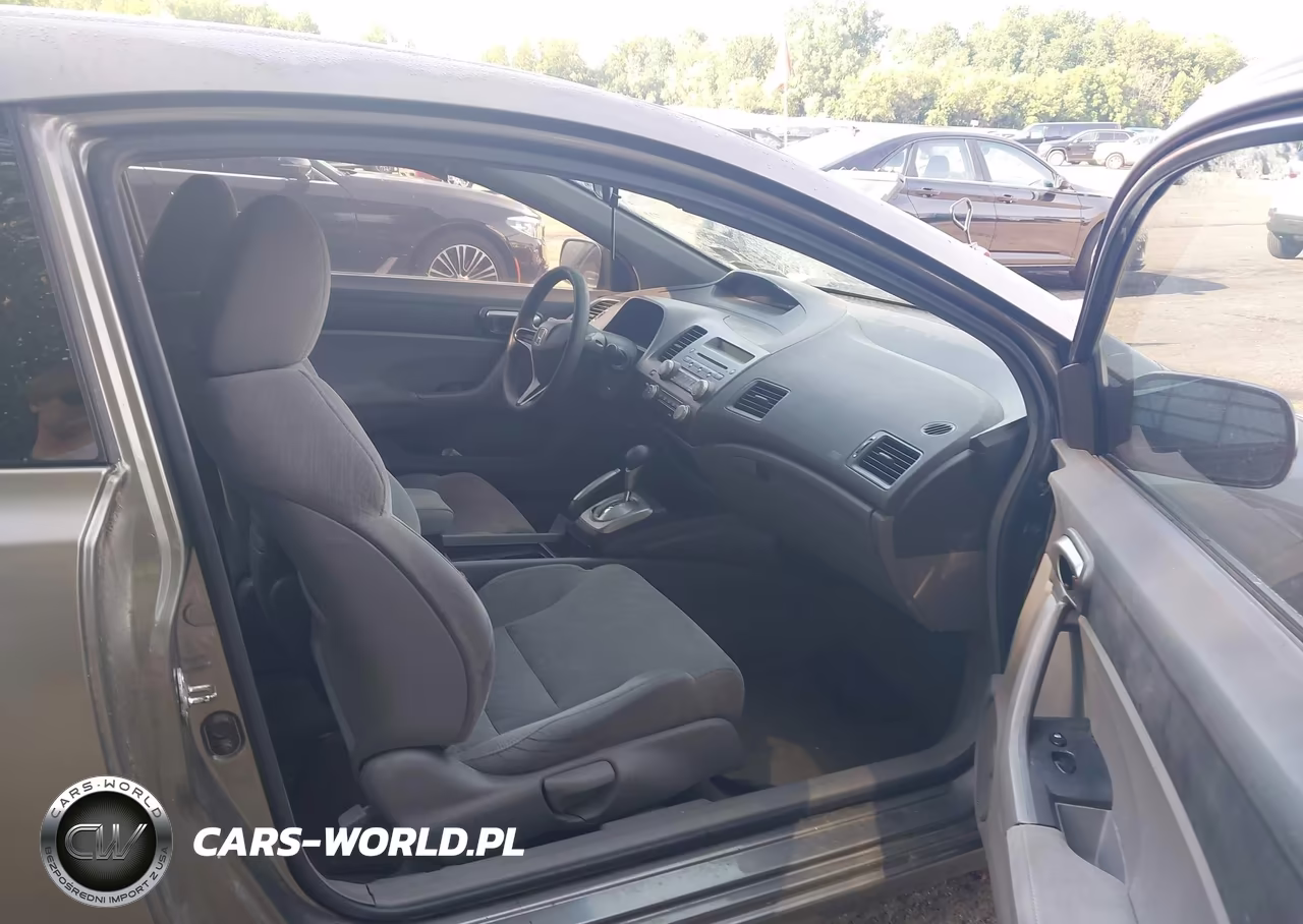 2007 Honda Civic Lx VIN:2HGFG12657H524975 - 5