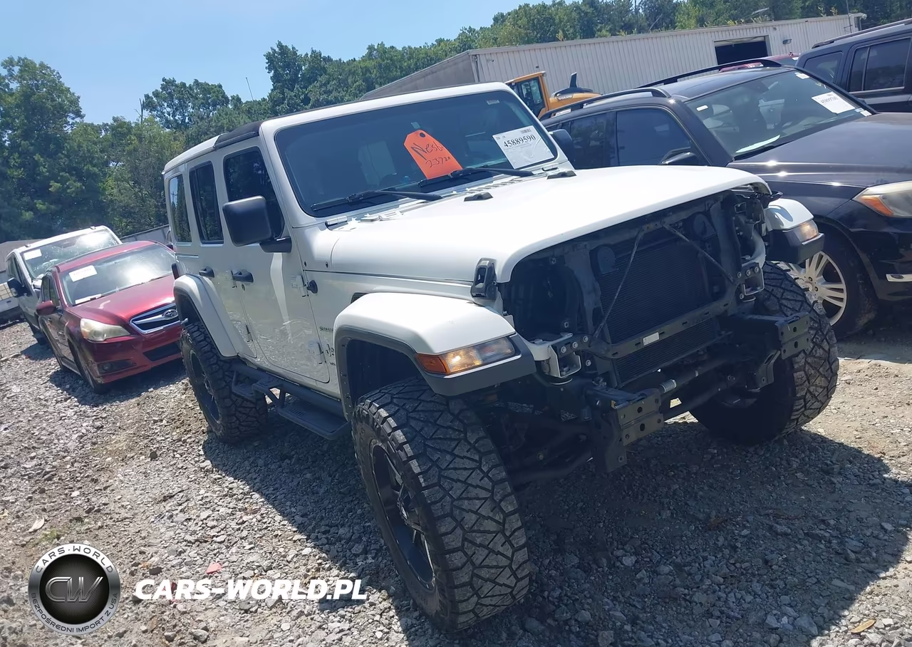 2018 Jeep Wrangler Unlimited Sahara 4X4 VIN:1C4HJXEG3JW140654 - 13