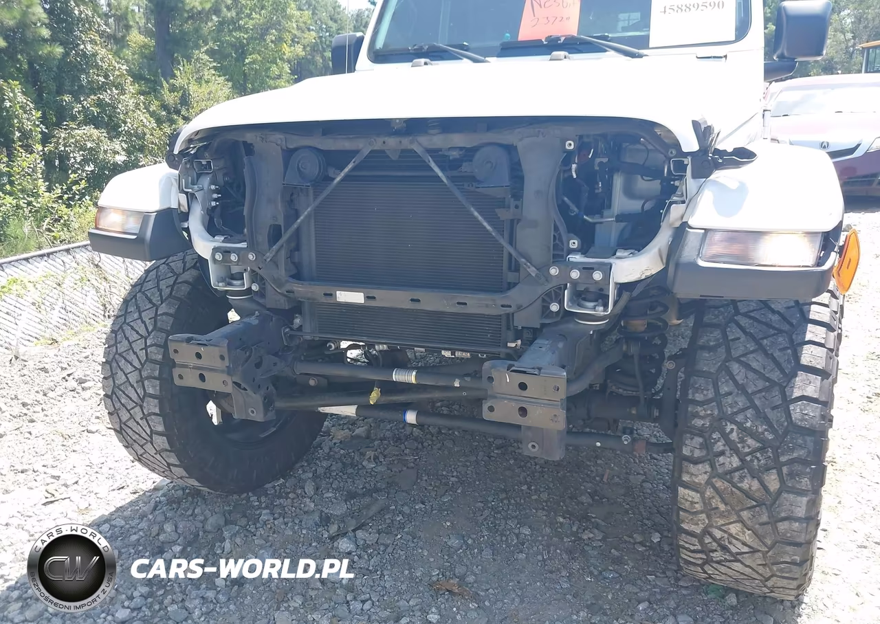 2018 Jeep Wrangler Unlimited Sahara 4X4 VIN:1C4HJXEG3JW140654 - 6