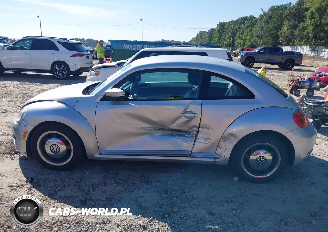 2012 Volkswagen Beetle 2.5L VIN:3VWJP7AT3CM647038 - 14