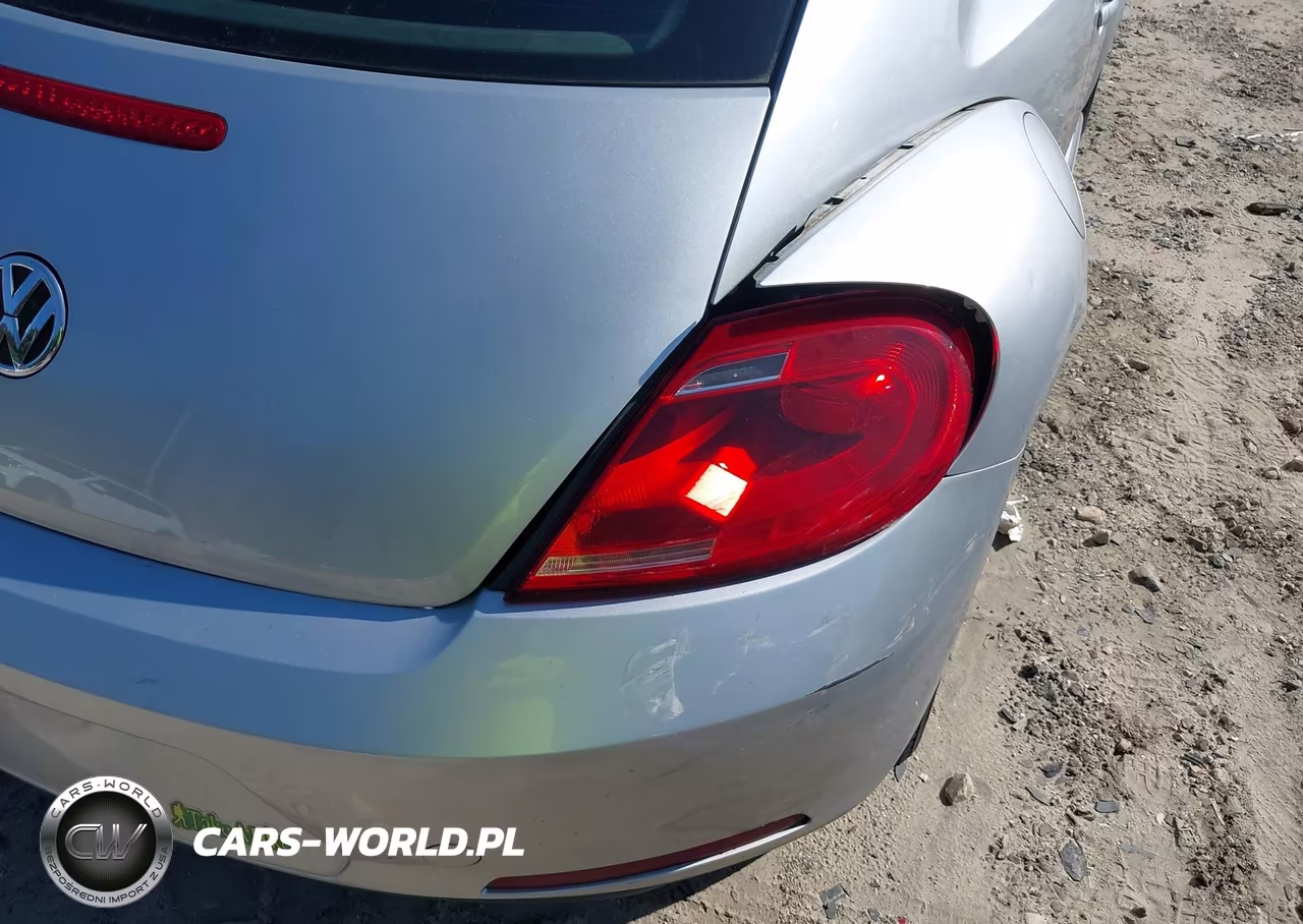2012 Volkswagen Beetle 2.5L VIN:3VWJP7AT3CM647038 - 18