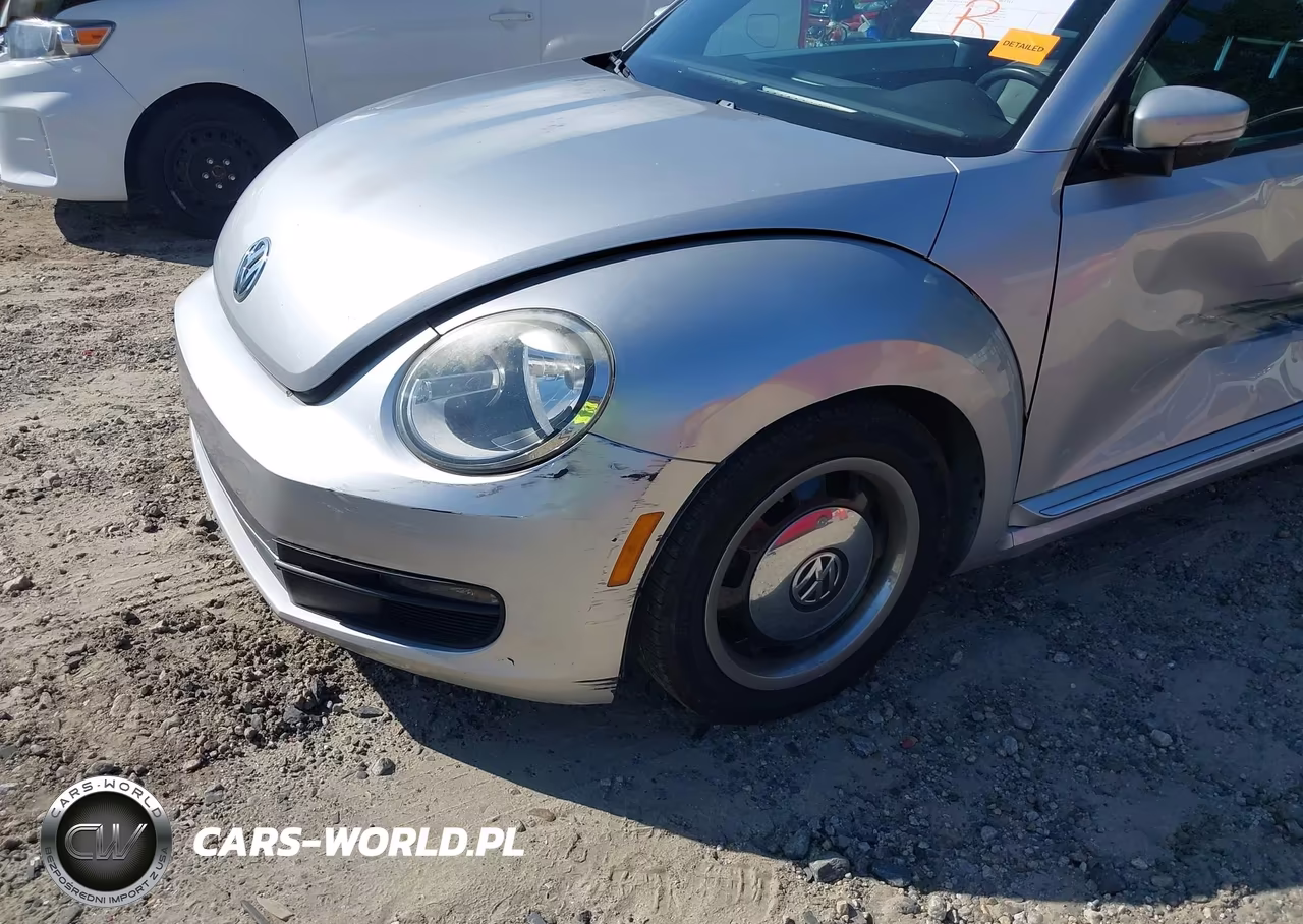 2012 Volkswagen Beetle 2.5L VIN:3VWJP7AT3CM647038 - 21