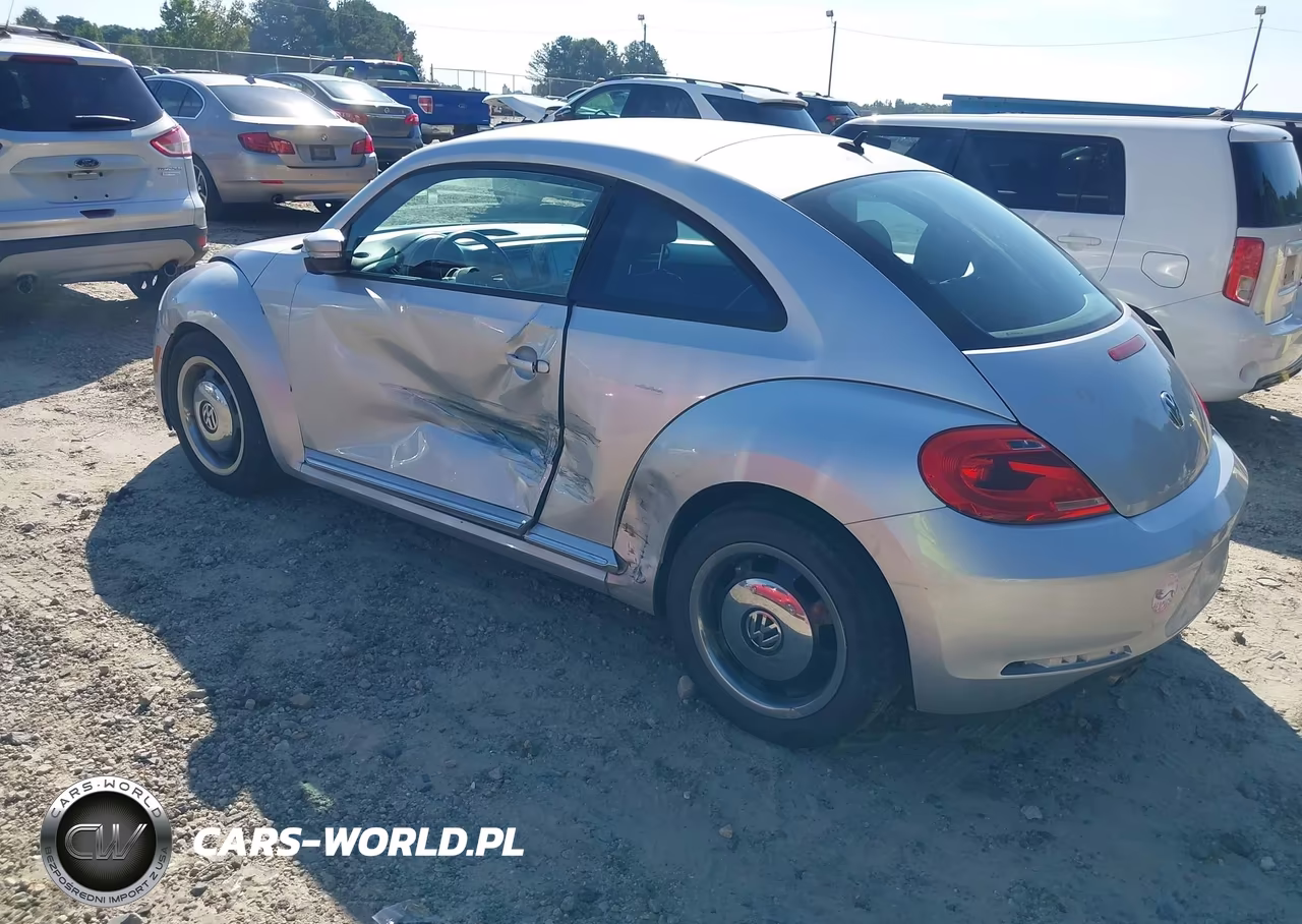 2012 Volkswagen Beetle 2.5L VIN:3VWJP7AT3CM647038 - 3