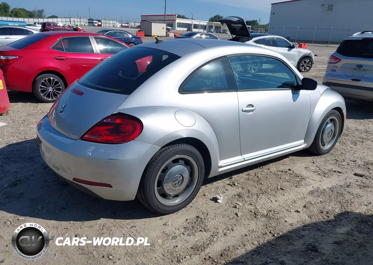 2012 Volkswagen Beetle 2.5L VIN:3VWJP7AT3CM647038 - 4