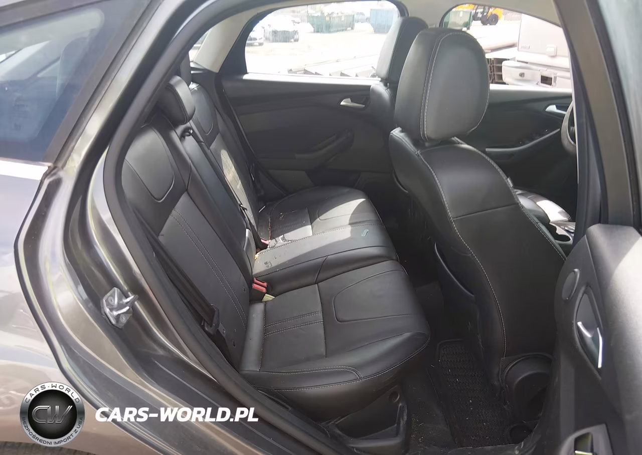2014 Ford Focus Titanium VIN:1FADP3N21EL422699 - 8