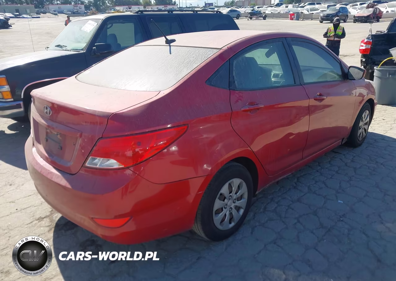 2015 Hyundai Accent Gls VIN:KMHCT4AEXFU863326 - 4