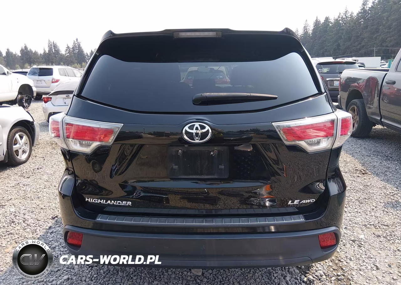2015 Toyota Highlander Le VIN:5TDBKRFHXFS139031 - 17