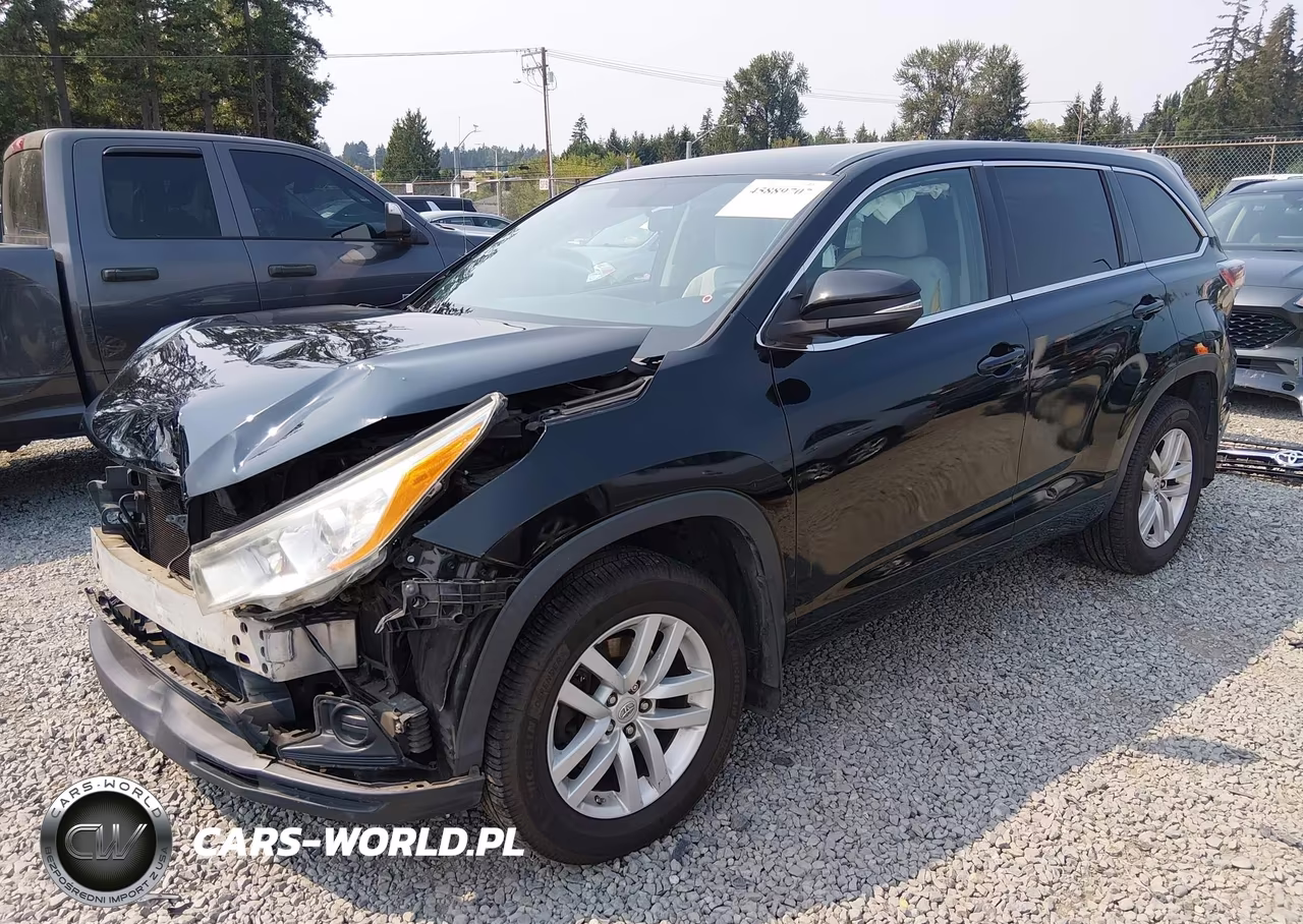 2015 Toyota Highlander Le VIN:5TDBKRFHXFS139031 - 2