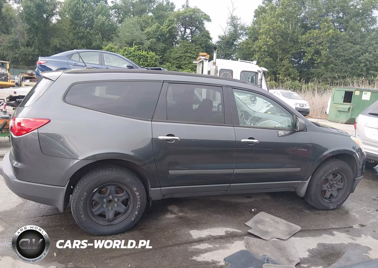2011 Chevrolet Traverse Ls VIN:1GNKREEDXBJ135885 - 13