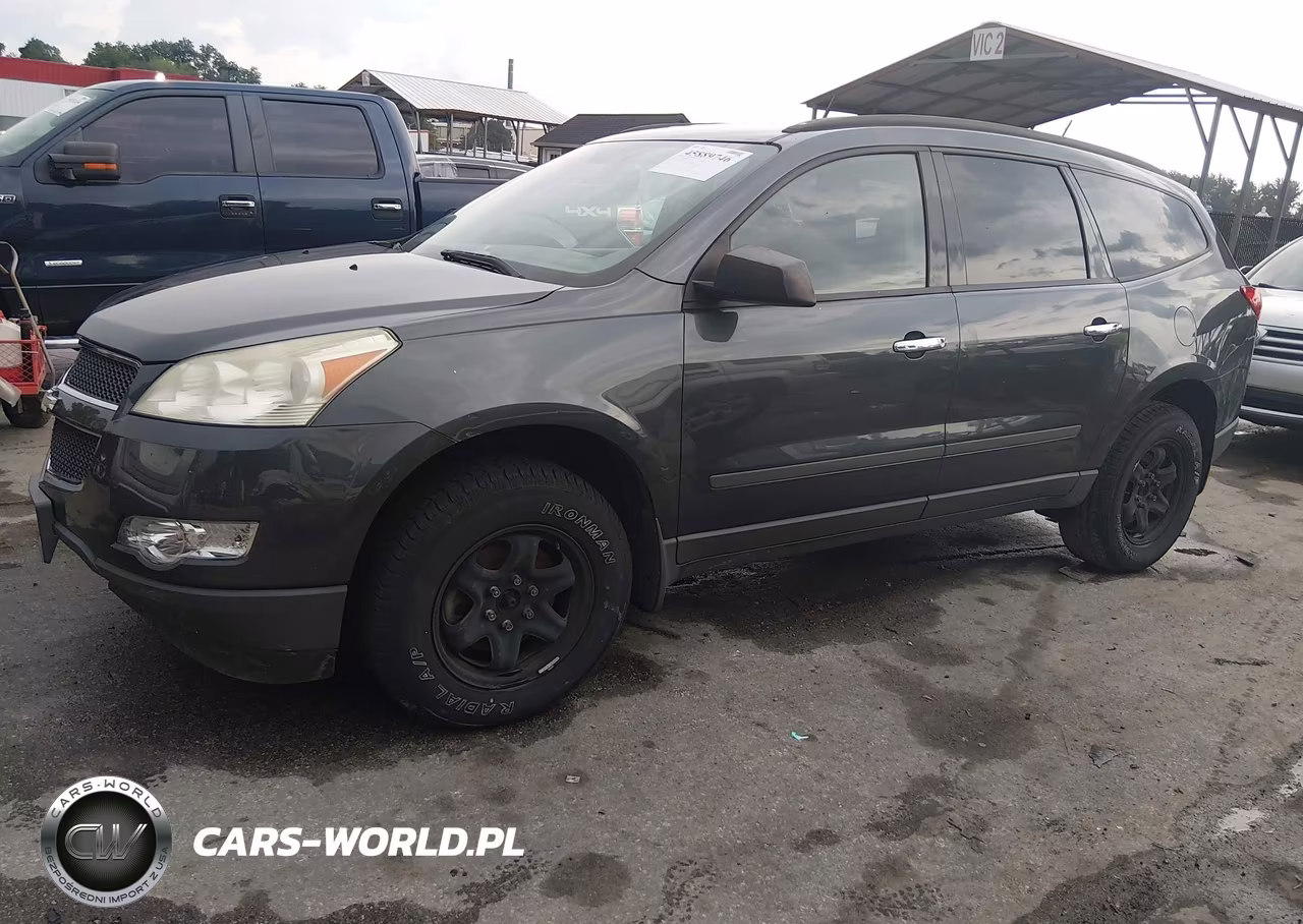 2011 Chevrolet Traverse Ls VIN:1GNKREEDXBJ135885 - 2
