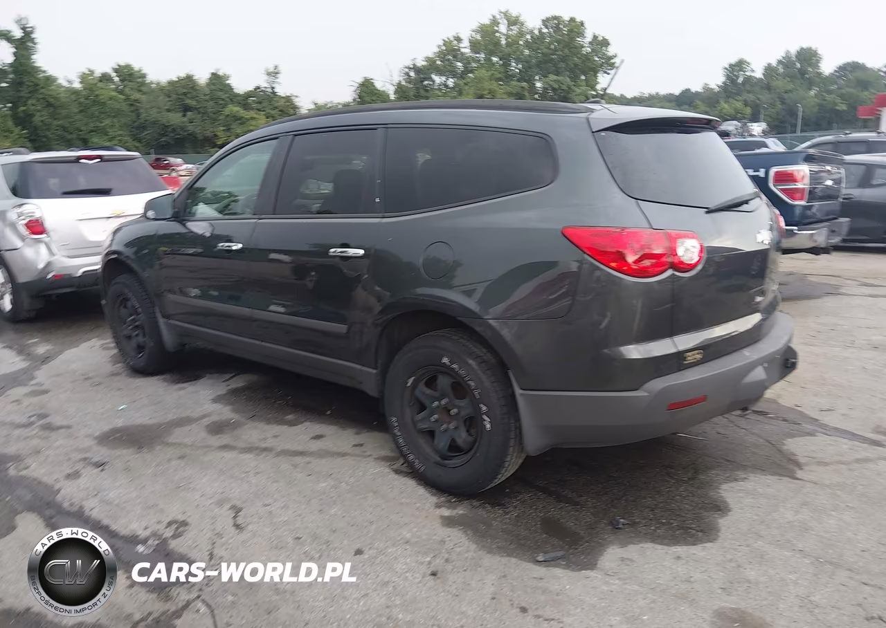 2011 Chevrolet Traverse Ls VIN:1GNKREEDXBJ135885 - 3