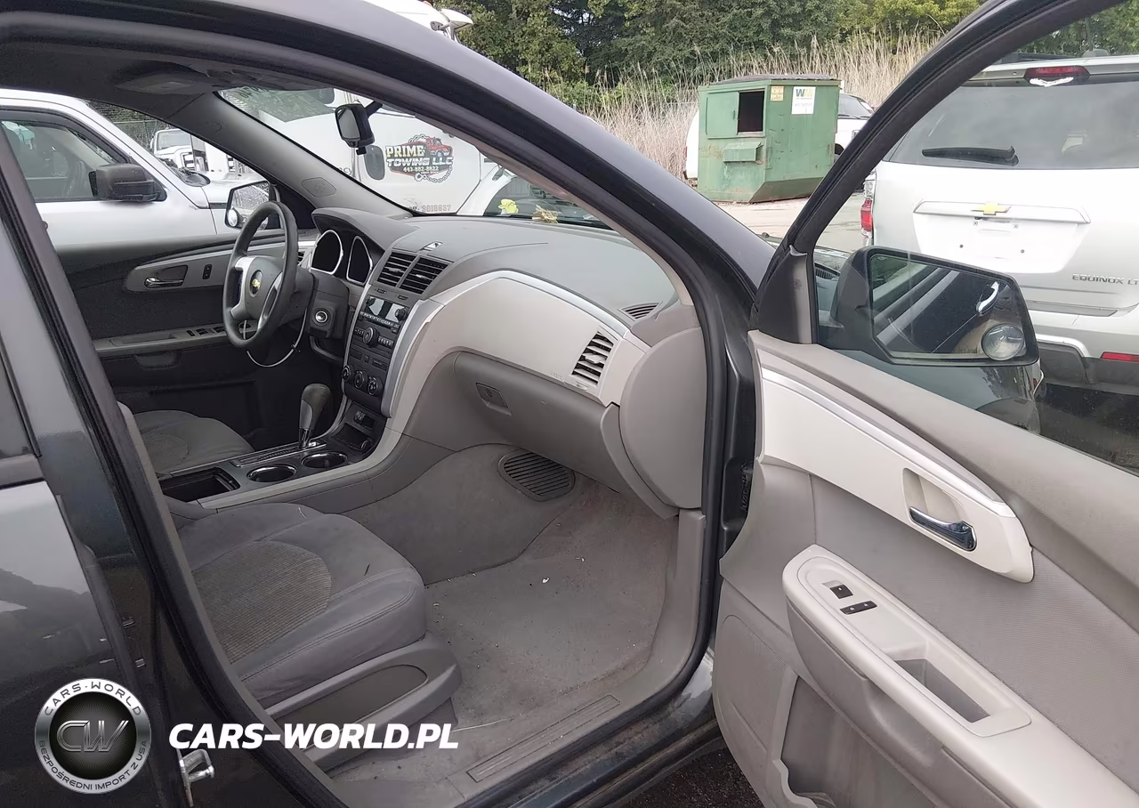 2011 Chevrolet Traverse Ls VIN:1GNKREEDXBJ135885 - 5