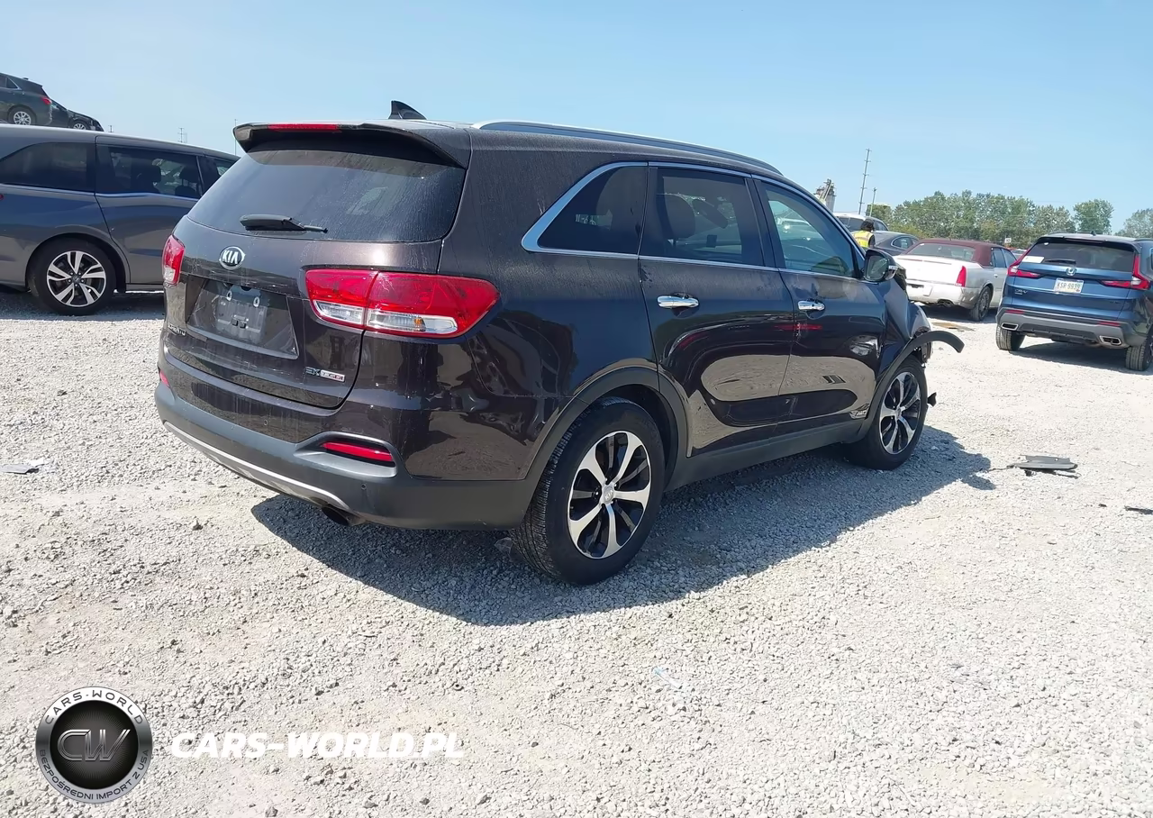 2018 Kia Sorento 2.0T Ex VIN:5XYPHDA17JG355961 - 4