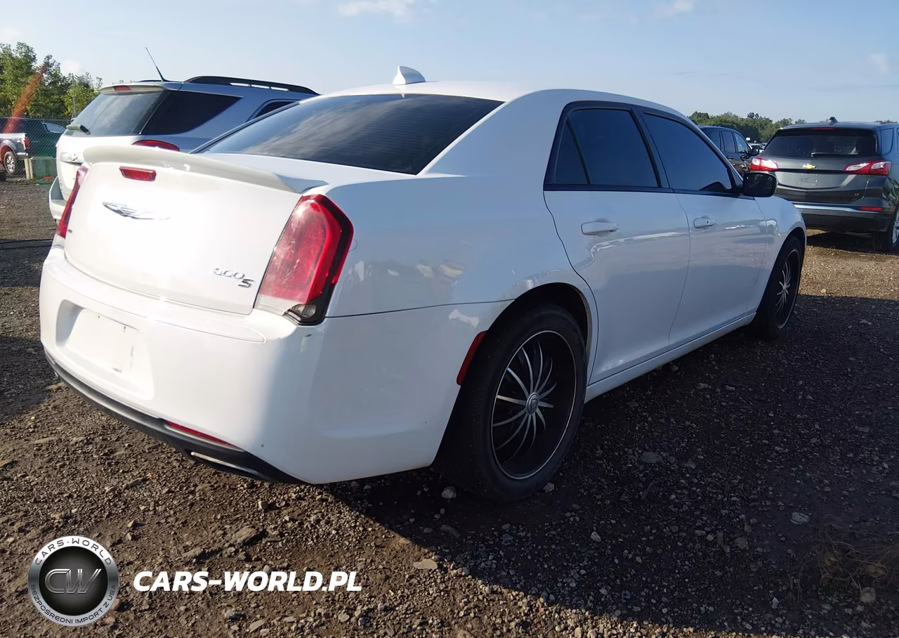 2018 Chrysler 300 300S Awd VIN:2C3CCAGG3JH267423 - 4