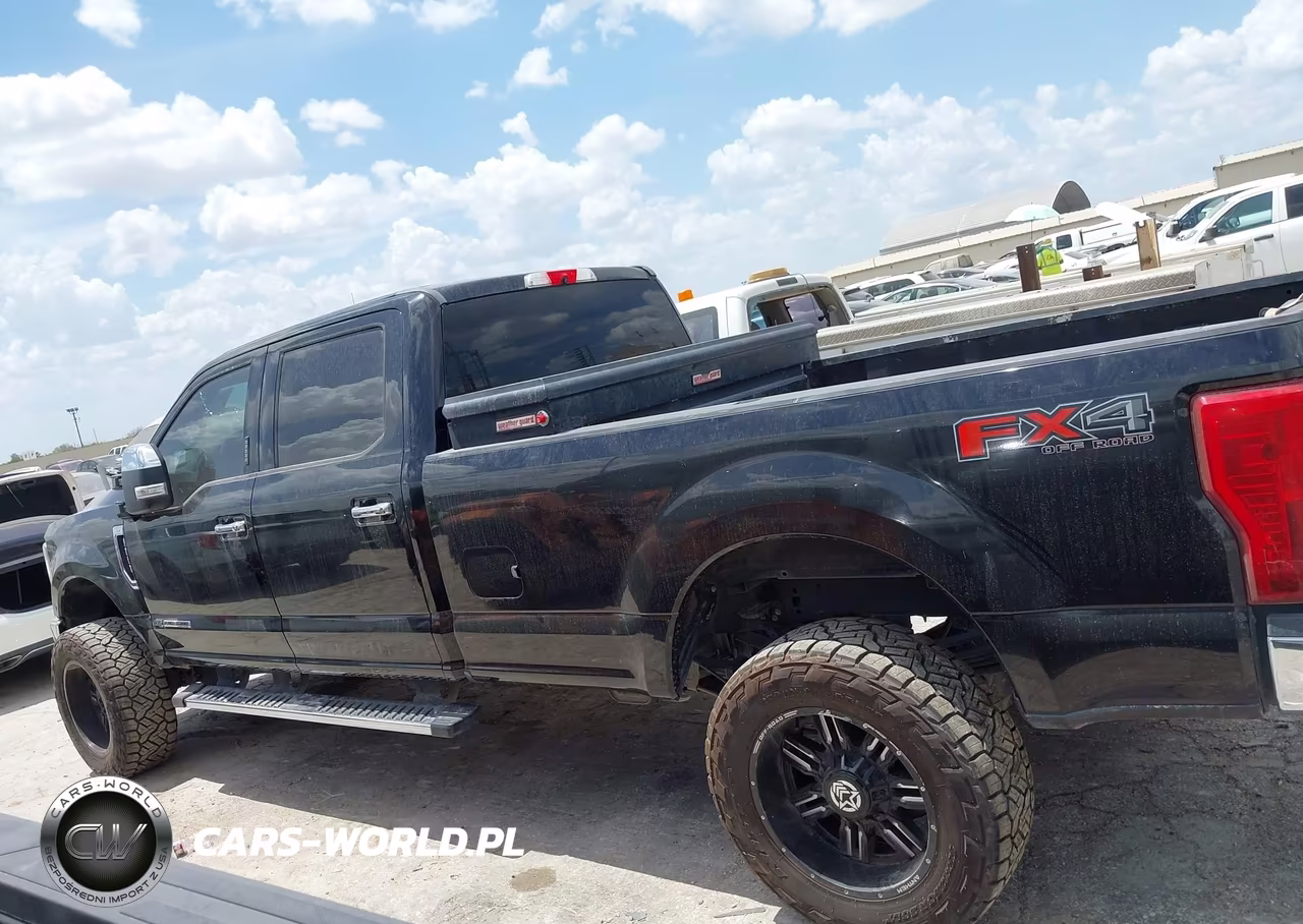 2018 Ford F-350 Xlt VIN:1FT8W3BT3JEB49436 - 14
