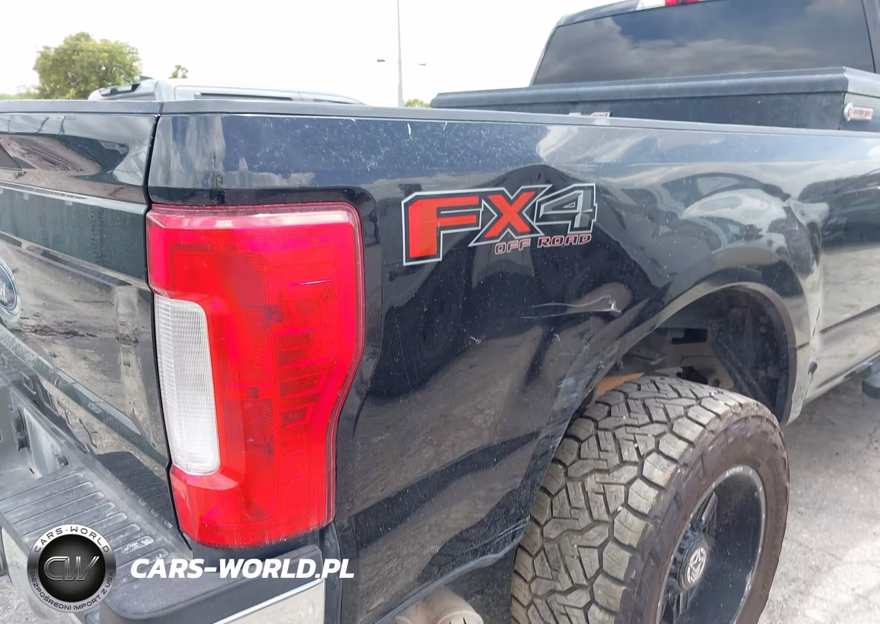 2018 Ford F-350 Xlt VIN:1FT8W3BT3JEB49436 - 20