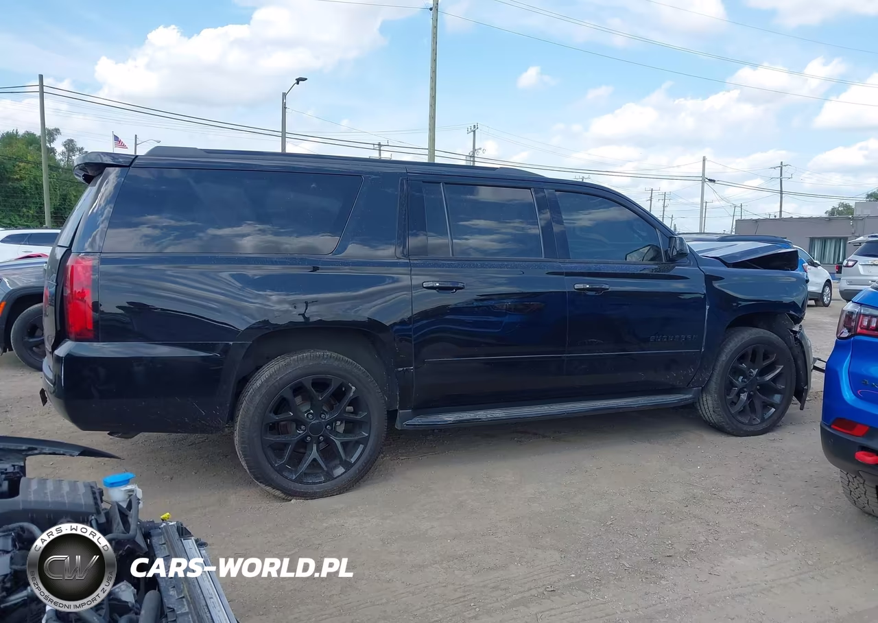 2019 Chevrolet Suburban Premier VIN:1GNSKJKJ2KR184846 - 14