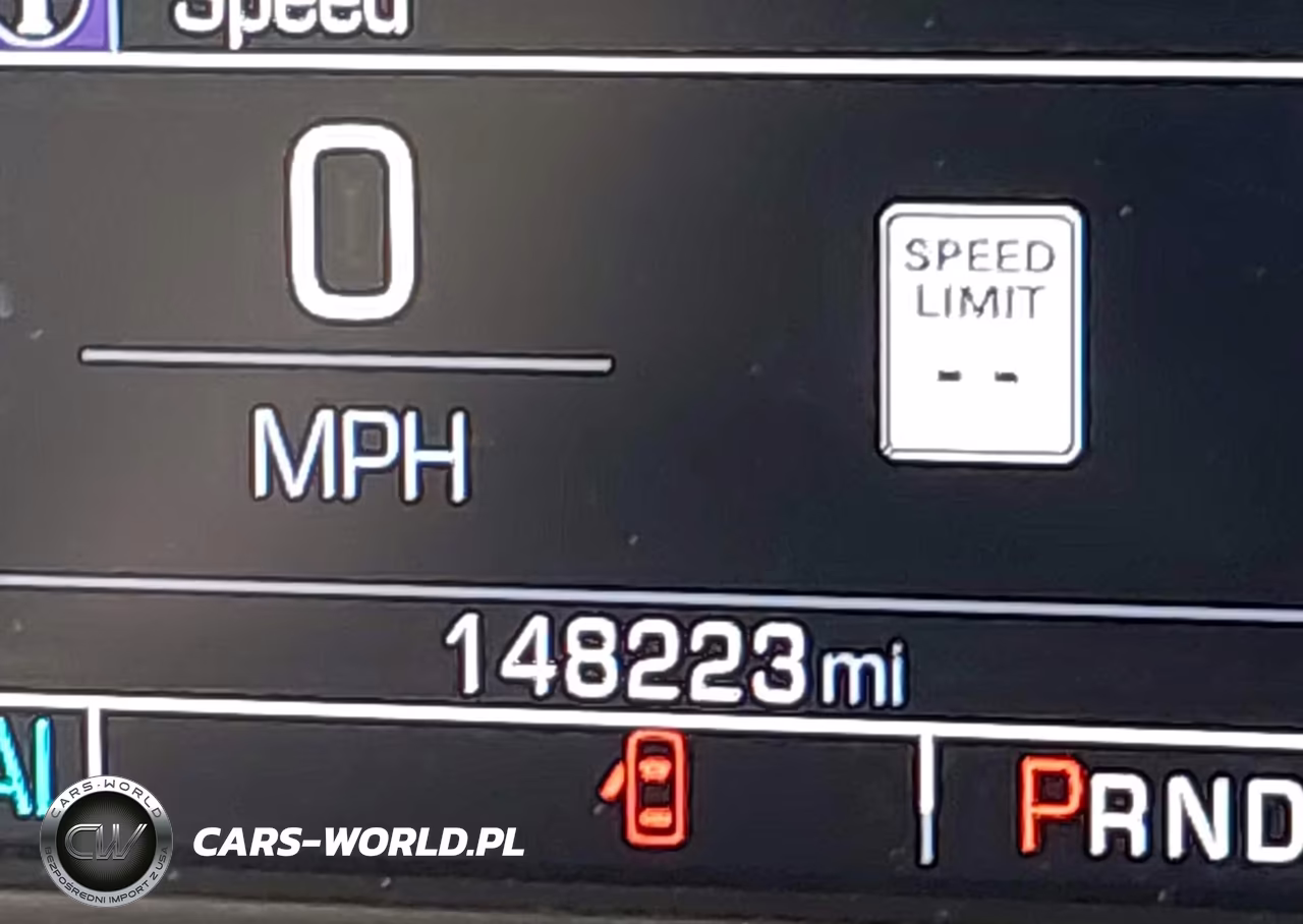 2019 Chevrolet Suburban Premier VIN:1GNSKJKJ2KR184846 - 16