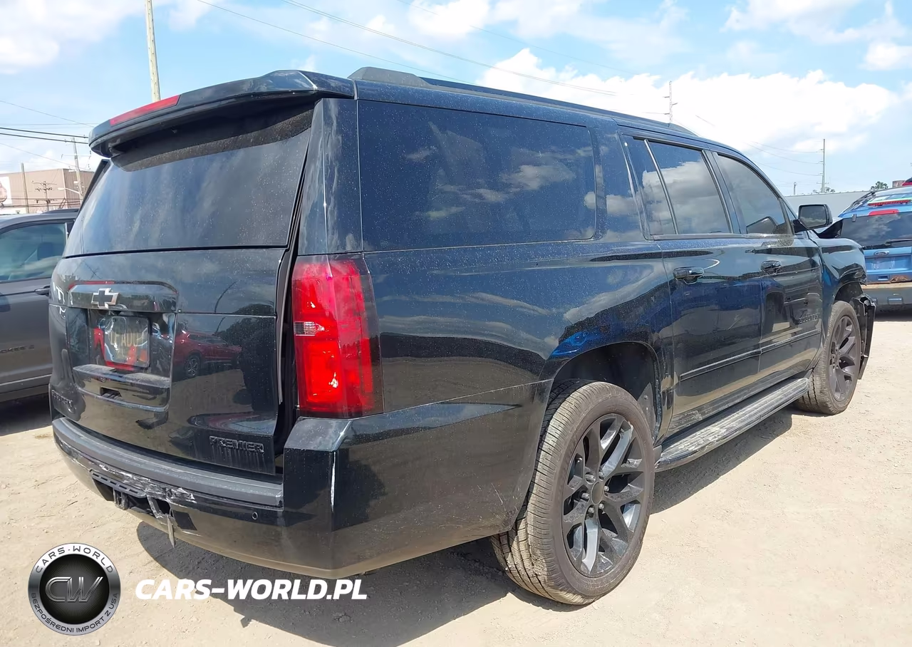 2019 Chevrolet Suburban Premier VIN:1GNSKJKJ2KR184846 - 4