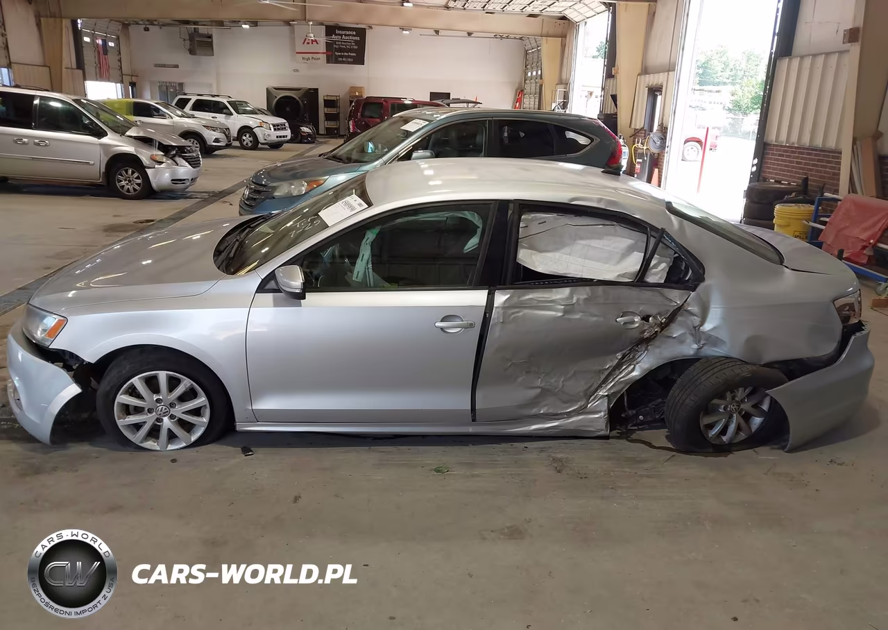 2011 Volkswagen Jetta 2.5L Se VIN:3VWDX7AJ0BM330330 - 14