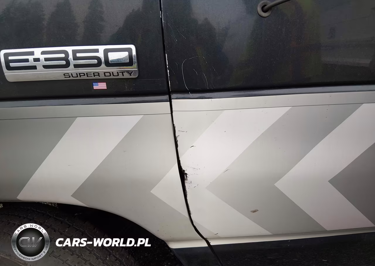 2011 Ford E-350 Cutaway VIN:1FDEE3FS4BDB36494 - 12